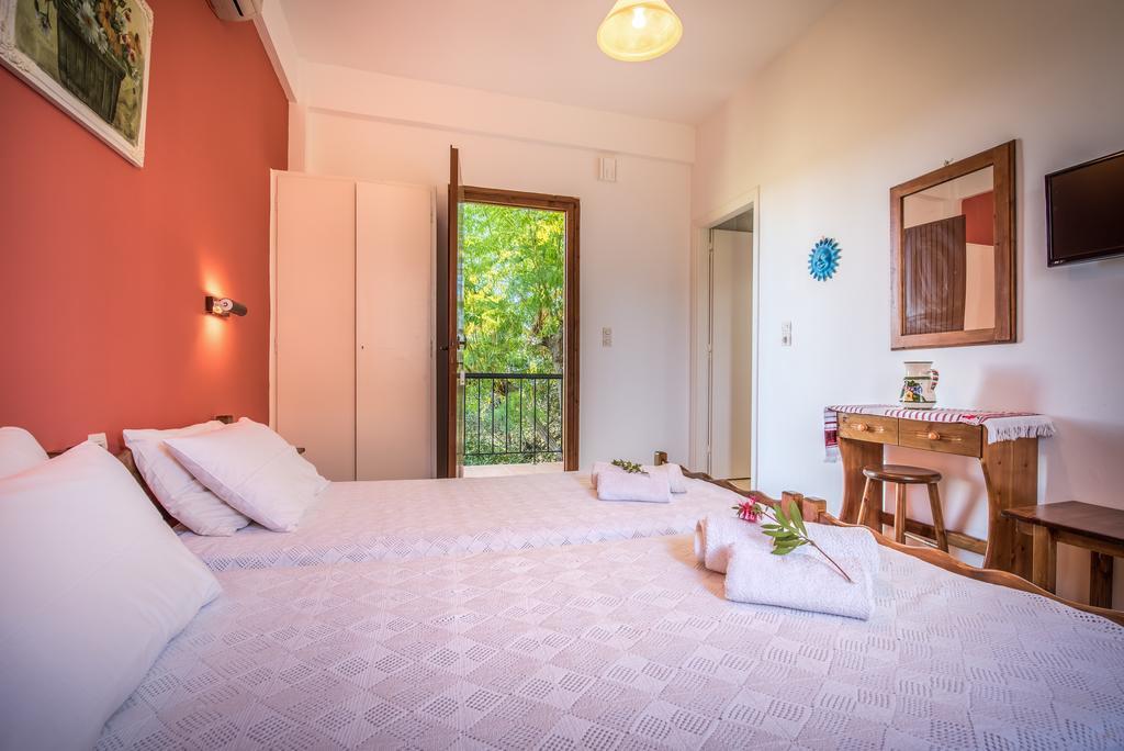 Physis Studios Vasilikí Cameră foto